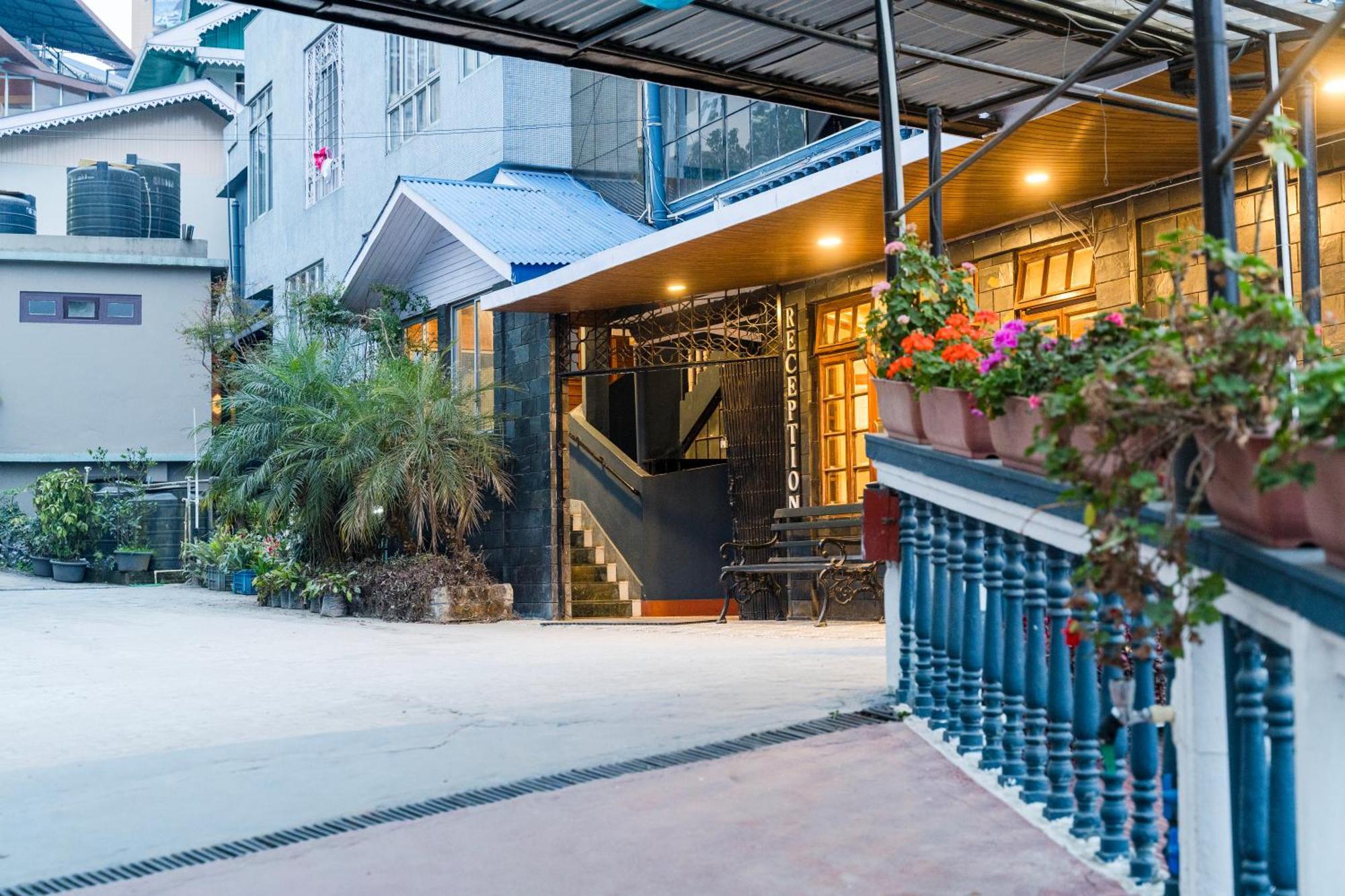 Sparrow Cherry Resort 2 Min Walk To Mg Marg Gangtok Ngoại thất bức ảnh