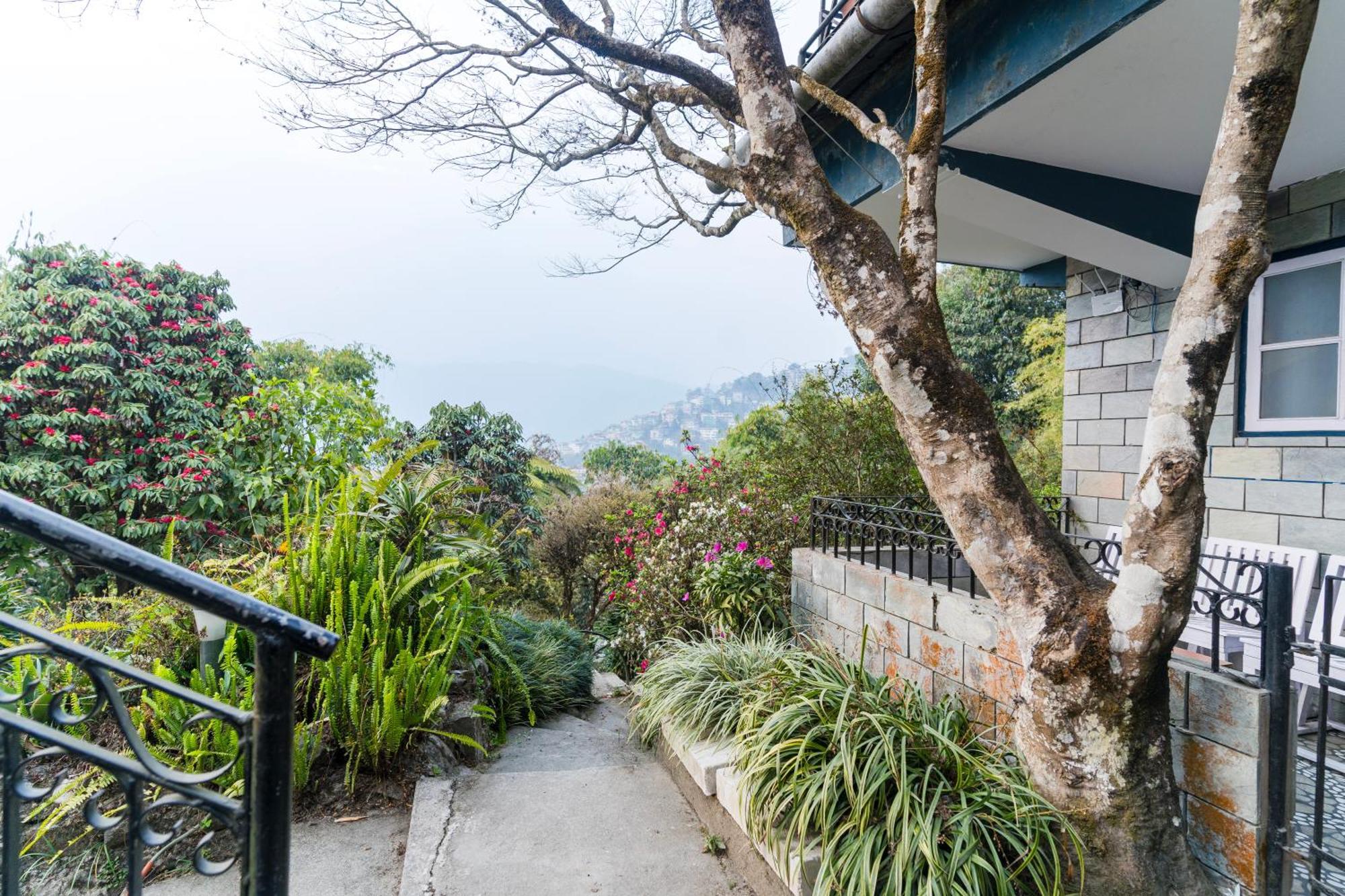 Sparrow Cherry Resort 2 Min Walk To Mg Marg Gangtok Ngoại thất bức ảnh